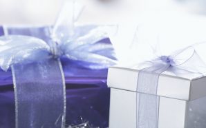 5 Christmas Presents & Christmas Gift Box