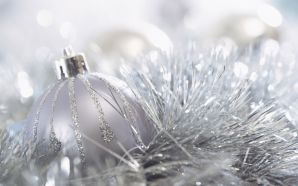 16 White Christmas Ball Christmas Ornaments