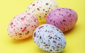 Free Adorable Easter Eggs HD wallpaper