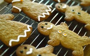 Merry xmas and Happy New Year - Christmas Gingerbread Men
