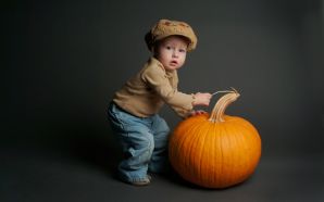 Cute Baby pumpkin 2011 wallpaper