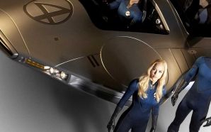 Jessica Alba in Fantastic Four: Rise of the Silver Surfer