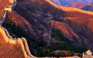majestic Great Wall wallpaper