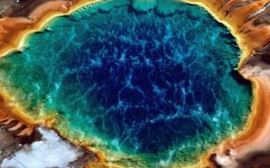 Midway Geyser,Grand Prismatic,Yellowstone National Park,Wyoming