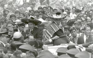 Apollo 11 Astronauts Swarmed by Thousands In Mexico City Parade