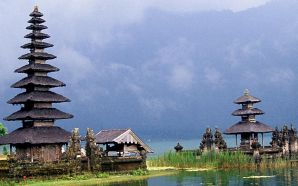Free The seaside landscape of Bali Island wallpaper