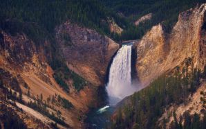 Waterfalls Free Wallpaper - YELLOWSTONE LOWER FALLS