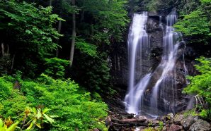 Waterfalls Free Wallpaper - Waterfall