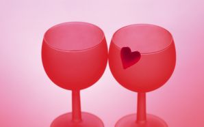 Cute love heart wine glasses