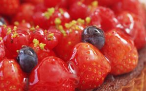 Strawberry Fruit Cake