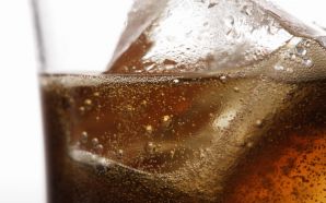 JW161 350A Cola Close up of Cola and ice