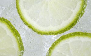 JW165 350A lime Close up of limejuice