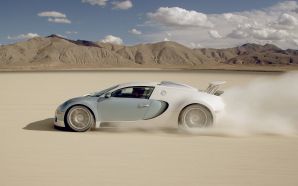 Bugatti Veyron 2005 desert
