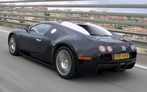 Bugatti Veyron black