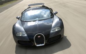 Bugatti Veyron 2005 front