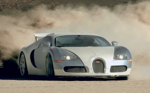Bugatti Veyron 2005 white